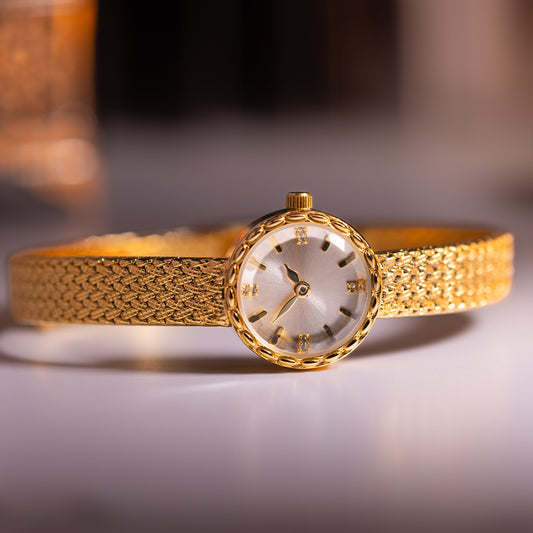 Minimalistic 18K Gold Plated Women's watch in Vintage Style